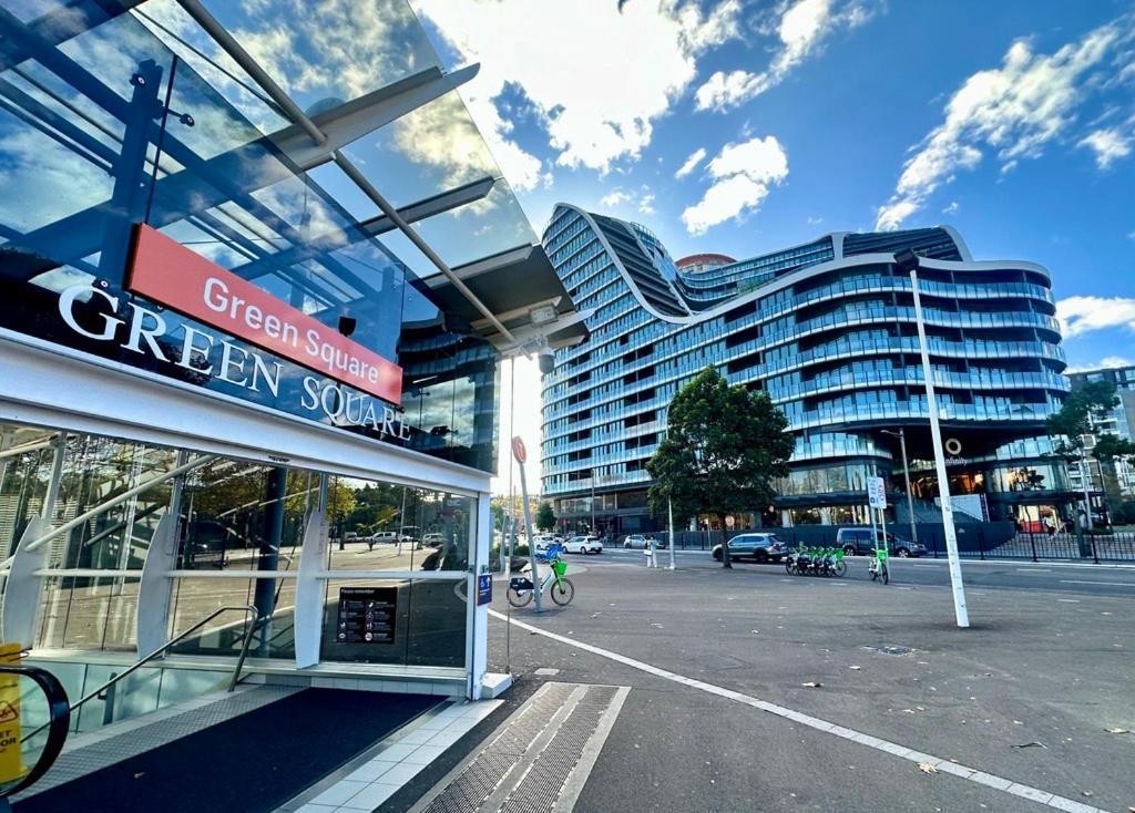 One Global Resorts Green Square Сидней Экстерьер фото Green Square Station